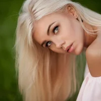AnnaSpitz's Avatar Pic