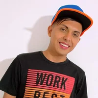 Niki-cola's Profile Pic