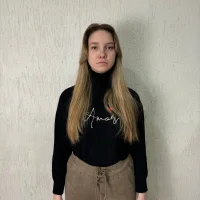 LoraBeale profiképe