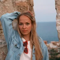 Emily_jayreal Adlı Modelin Avatarı