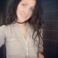 LolaLolalo Φωτ, Προφίλ