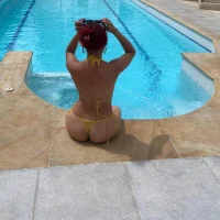 Scarlet_Rose11 live webcam