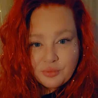 BlueEyedFreckedGinger's Profile Pic