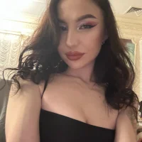 Cammy_Isidora's Profile Pic