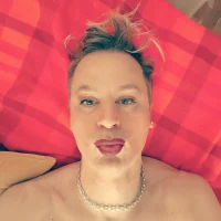 รูปโปรไฟล์ของ TSara_Rainbows