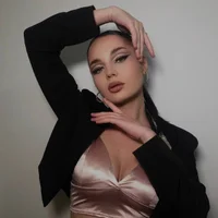 Vivian_Silk model avatar