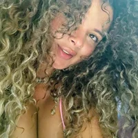 Imagem de avatar de mia_isis69