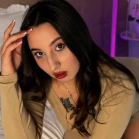 Sweet_Elle's Profile Pic
