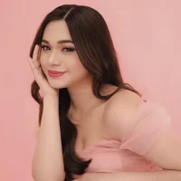 OrientalPearl1's Profile Pic