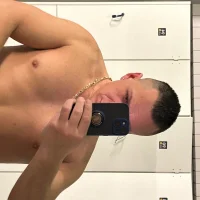 anonimer's Profile Pic