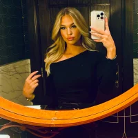 รูปอวาต  าร์ของ Emilyvanroessel