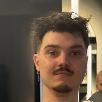 dmitriyvQ's Avatar Pic