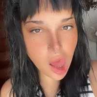 virtualgirl98's Profile Pic