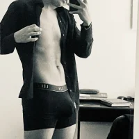 Kamdebo's Profile Pic