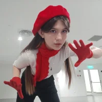 ElinorMullican's Profile Pic