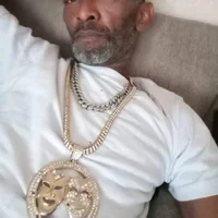 lisaruss's Profile Pic