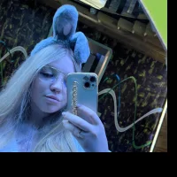 SelenaWeb's Profile Pic