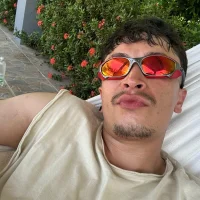 Снимка на аватара на Betw3en_us