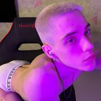 etieeis 的個人資料圖片