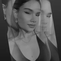 EmmaJ0ns's Profile Pic