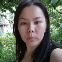 GreenJana Φωτ, Προφίλ