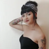 alie_kitty's Profile Pic