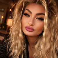 Blonde_Celine Stripchat