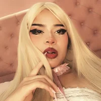 Slika avatara modela Cassiee3