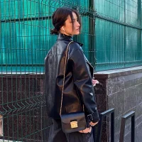 KateHolms's Profile Pic