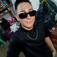 avestrose's Profile Pic