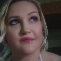 joyce432g's Profile Pic