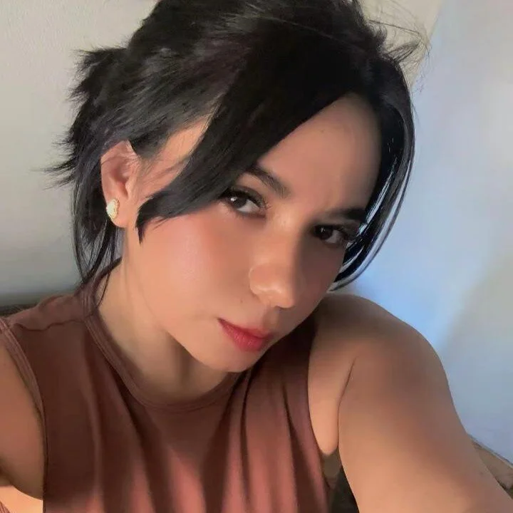 aria_bliss12 Stripchat profile image