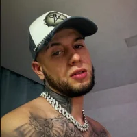 liam_heart model avatar