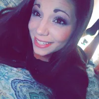 poison_Ivy22's Profile Pic
