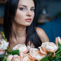 frauwise's Profile Pic