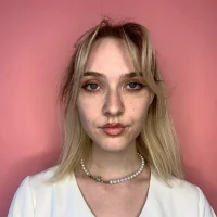 Gambar Profil SynnoveHadley