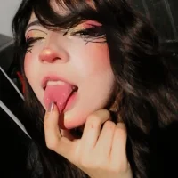 Mia_Valenzuela