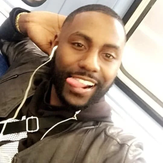 imaLiVinLeGend3 profile photo