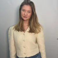 ElwineAston's Profile Pic