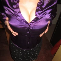 NikkiHolland Gambar Avatar