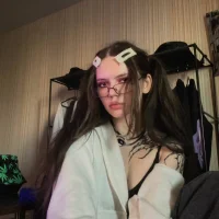 honeyember2, вебкам-модель Stripchat