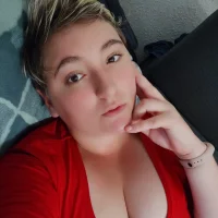 صورة الملف الشخصي لـ Sweetmira95