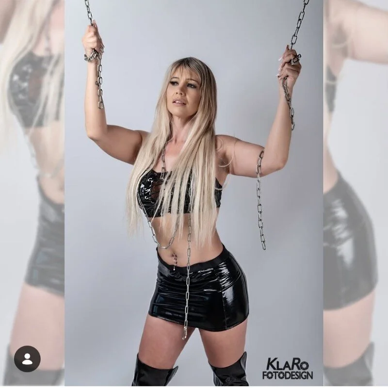 Sexy_Sparkling_'s nudes and profile