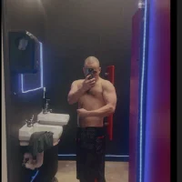 Bigcreamycock_r webcam