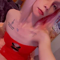 Sweetandsavage69's Offline Chat Room