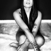 Mia-With-Him's Avatar Pic