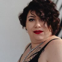 MistersRose Φωτ, Προφίλ