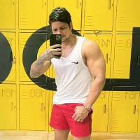 blacklatam Φωτ, Προφίλ