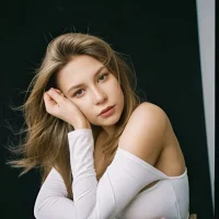 KatieFares's Profile Pic