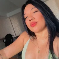 IsisJapinha's Profile Pic